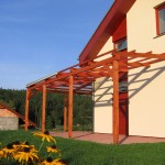 Z části zastřešená pergola